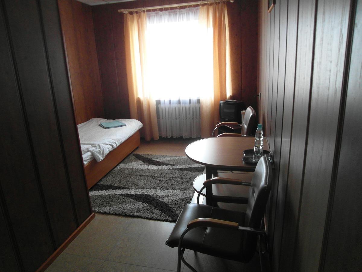 Pomorska Zajazd Restauracja Czaplinek Bagian luar foto