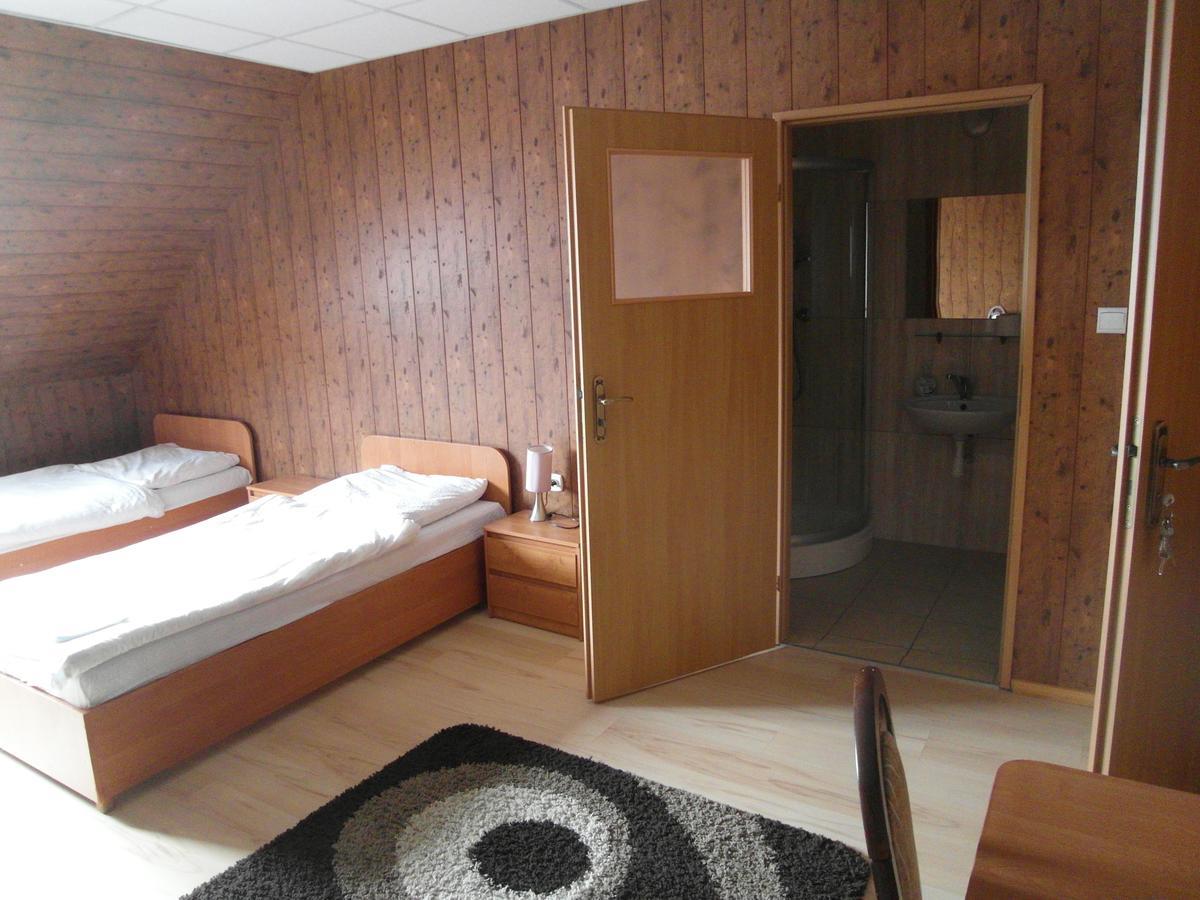 Pomorska Zajazd Restauracja Czaplinek Bagian luar foto